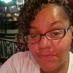 Meet your Posher, Latoya